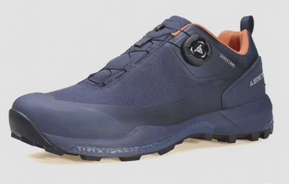 Turnschuhe mit praktischem Drehverschluss