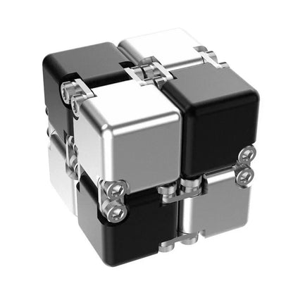 Infinity Cubes: Die Fidget-Würfel für Kinder und Erwachsene