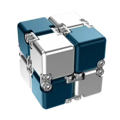 Infinity Cubes: Die Fidget-Würfel für Kinder und Erwachsene